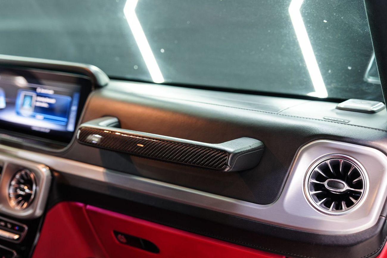 مرسيدس بنز G 63 AMG Night Package, Carbon Fiber Interior, GCC Specs!!