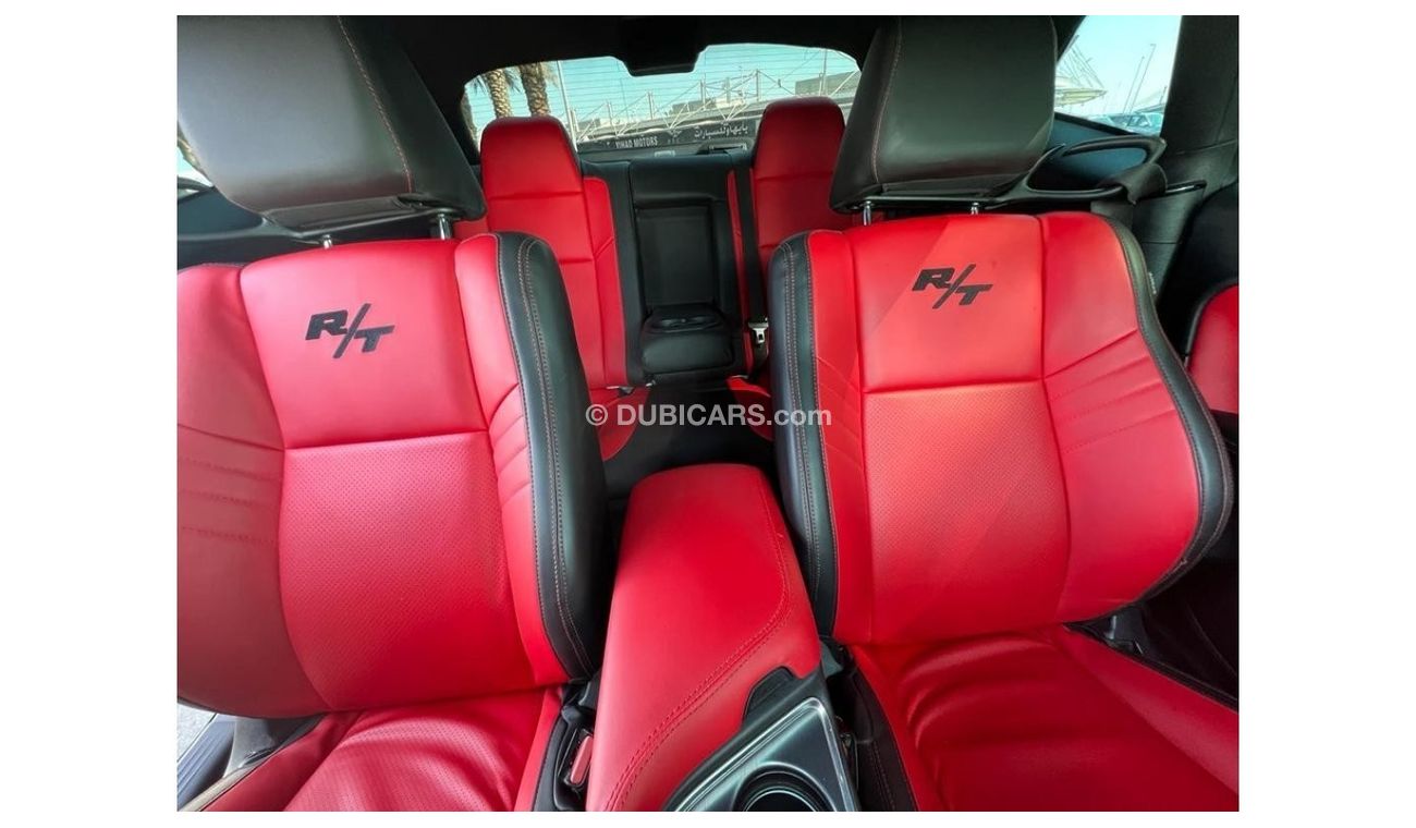Dodge Challenger R/T DODGE CHALLENGER RT 2018 IN PERFECT CONDITION