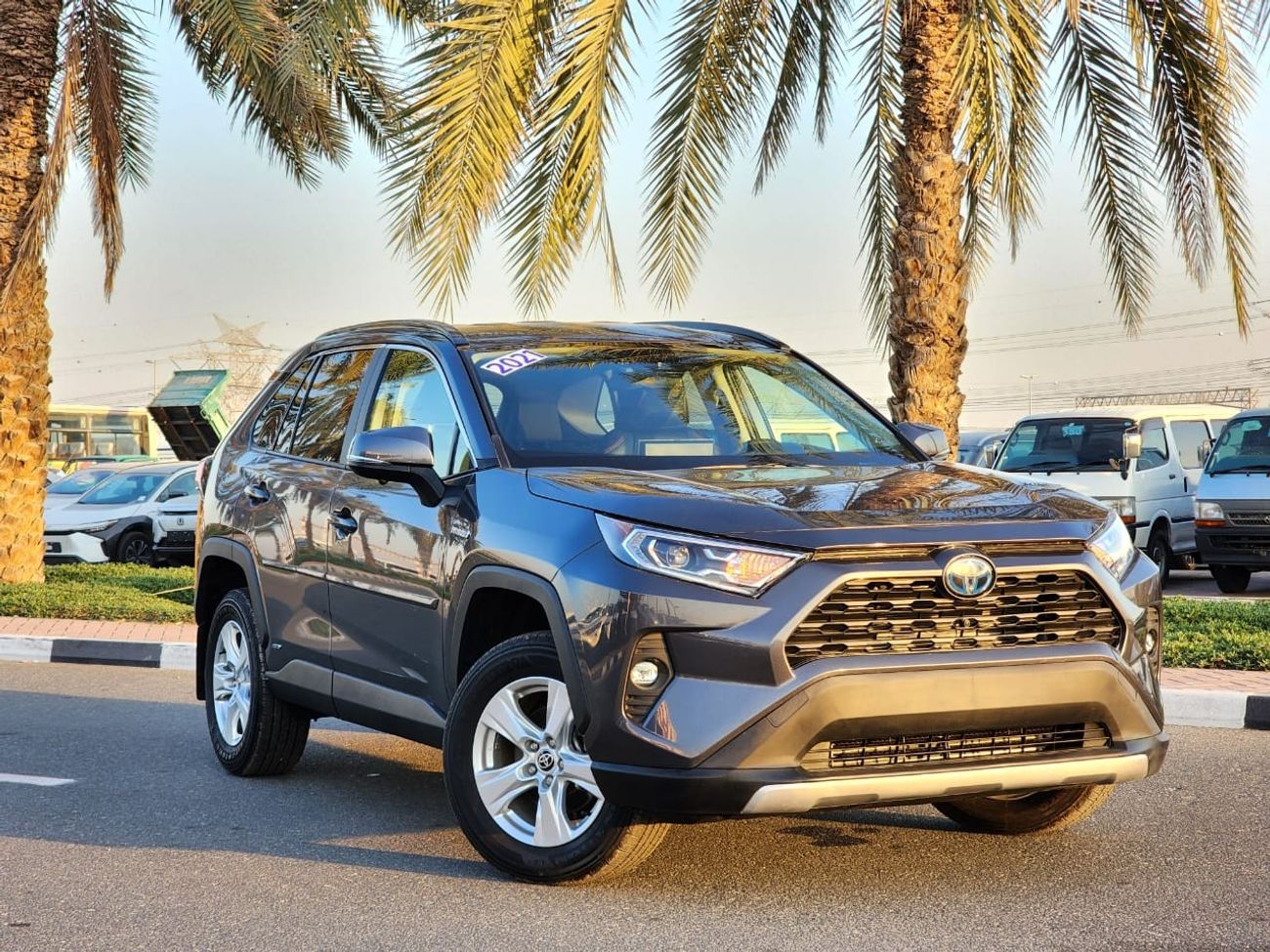 Toyota RAV4 RAV4 XLE HYBRID