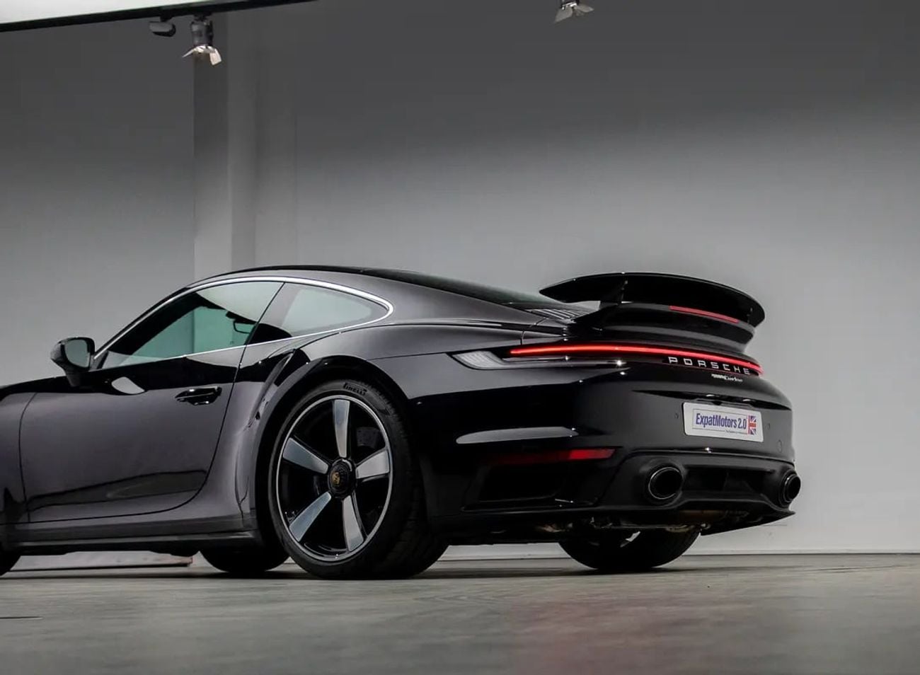 Porsche 911 TURBO 992.1 • Huge Specification • FDSH • Warranty • GCC