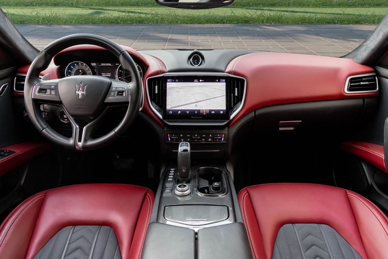 مازيراتي جيبلي GranLusso | 3,133 P.M  | 0% Downpayment | Immaculaate condition