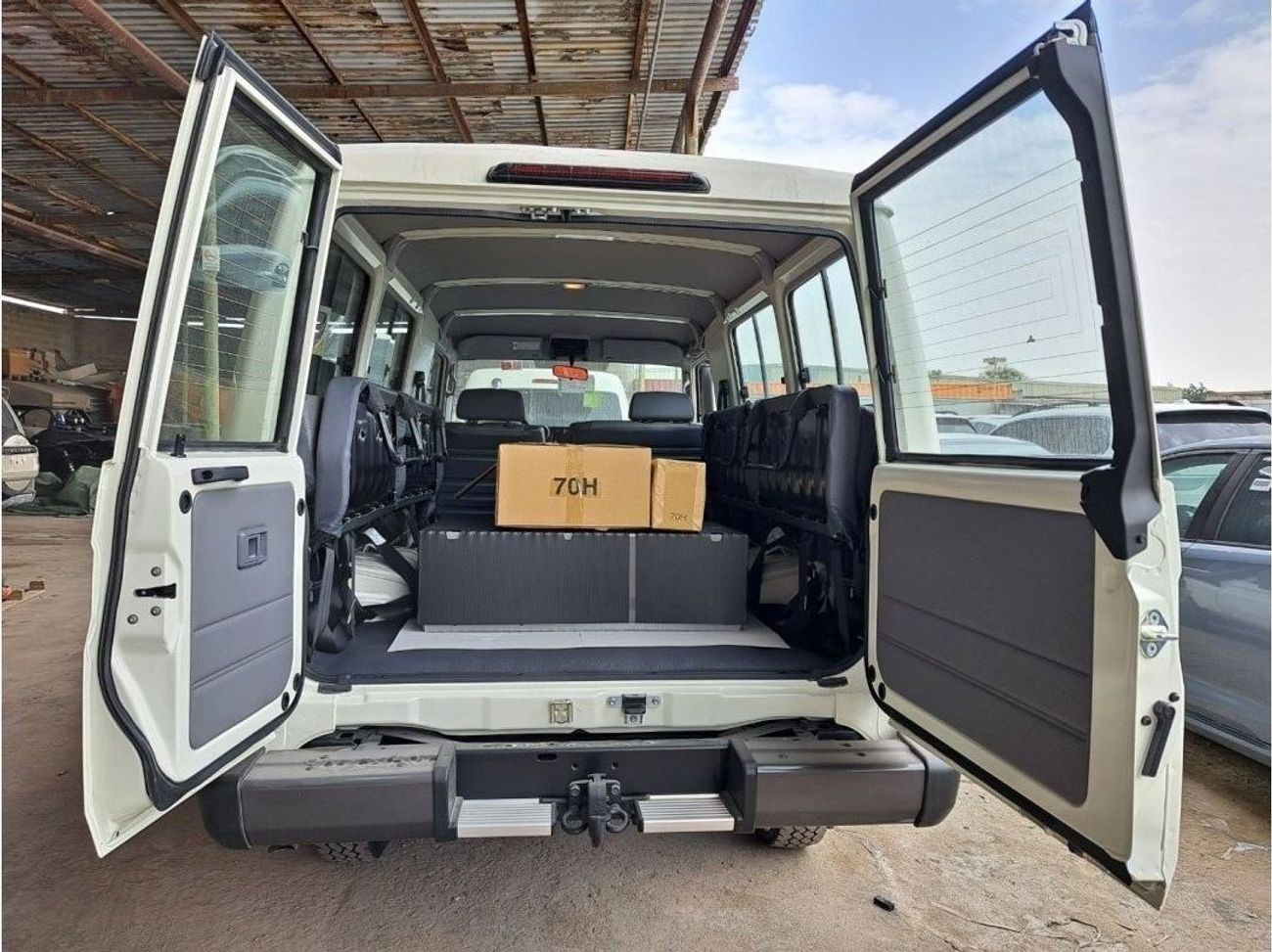 تويوتا لاند كروزر 70 LAND CRUISER LC78 4.5L V8 DIESEL 3DOOR