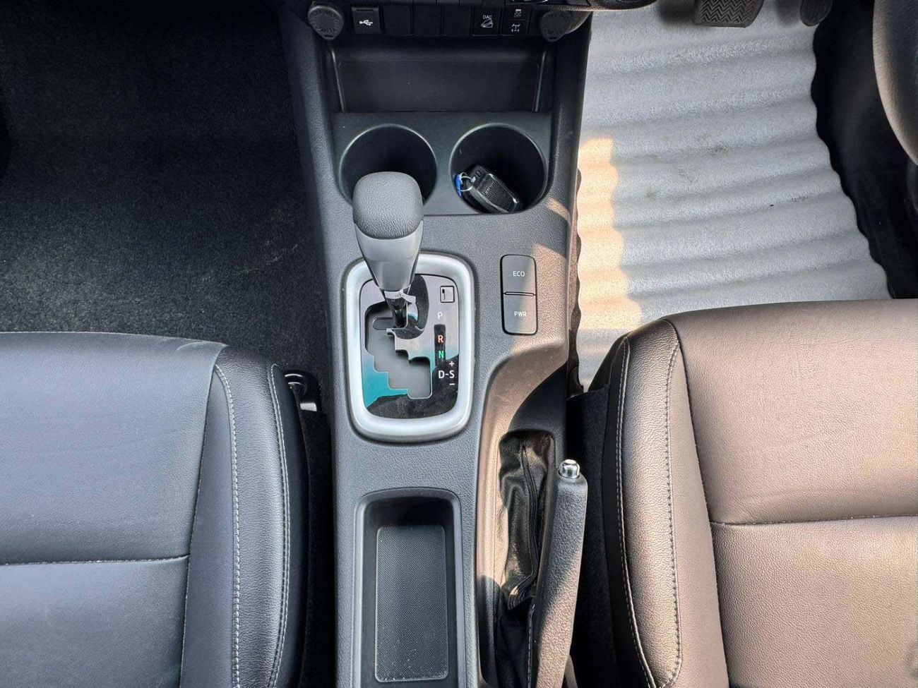 Toyota Hilux 2025 TOYOTA RIGHT HAND DRIVE HILUX TOP-LINE D/CAB 2.8L DIESEL BRAND NEW 0KM