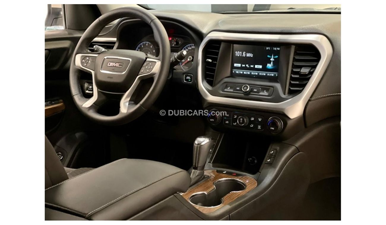 GMC Acadia 2017 GMC Acadia SLE, Warranty, Full Service History,7 Seats, GCC