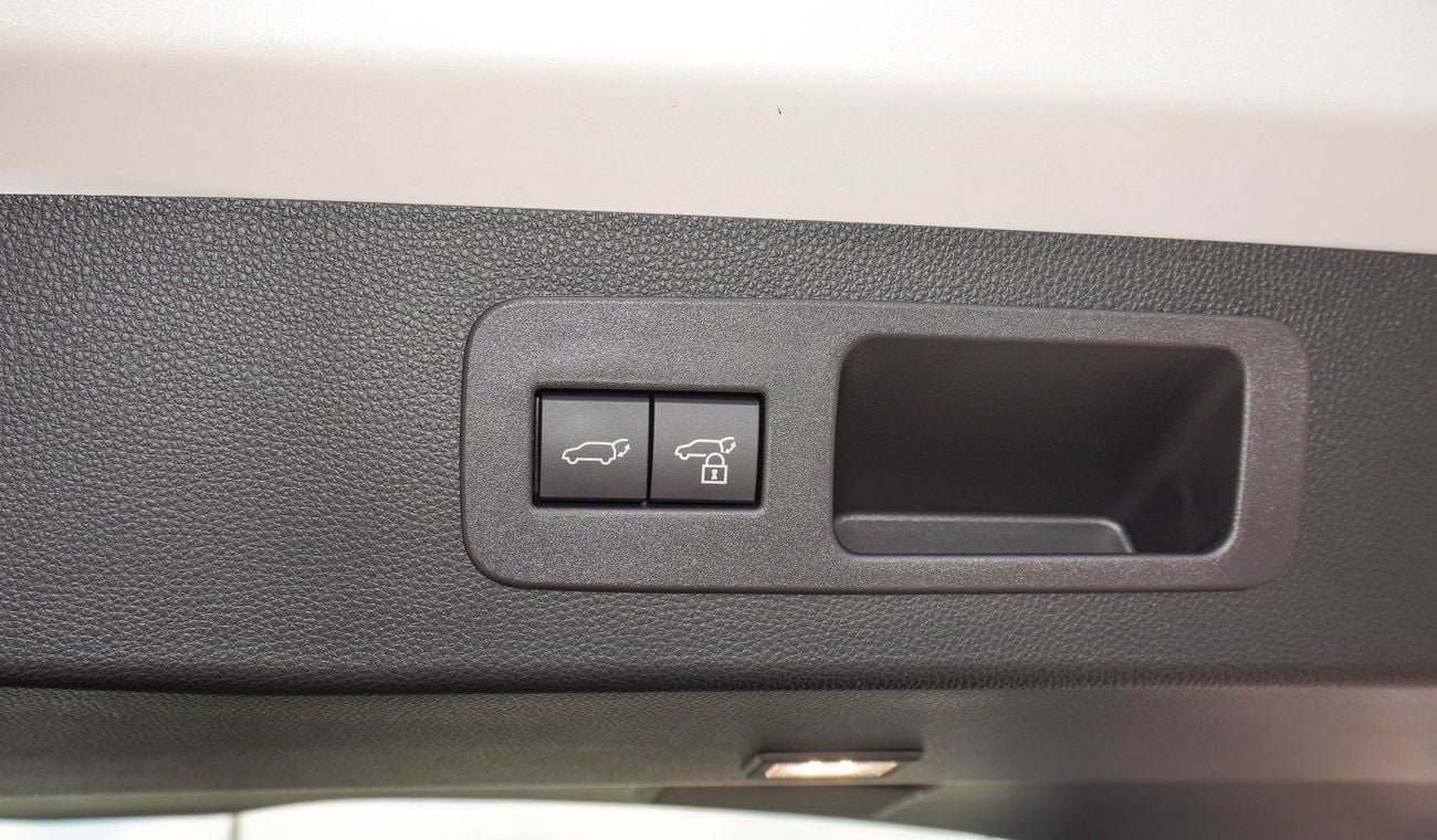Lexus LX600 SIGNATURE 3.5L V6