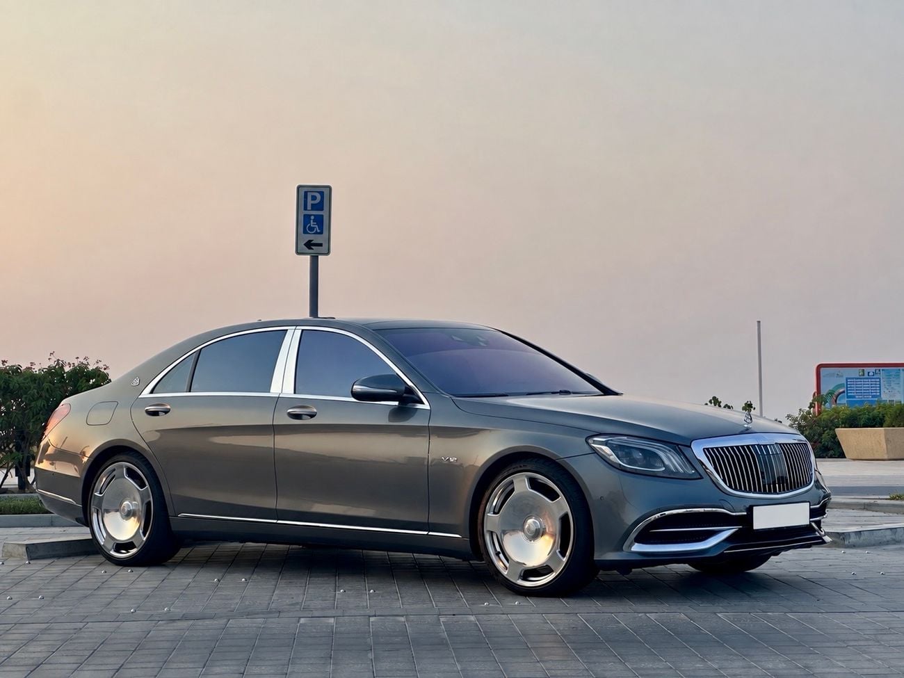مرسيدس بنز S 600 LWB