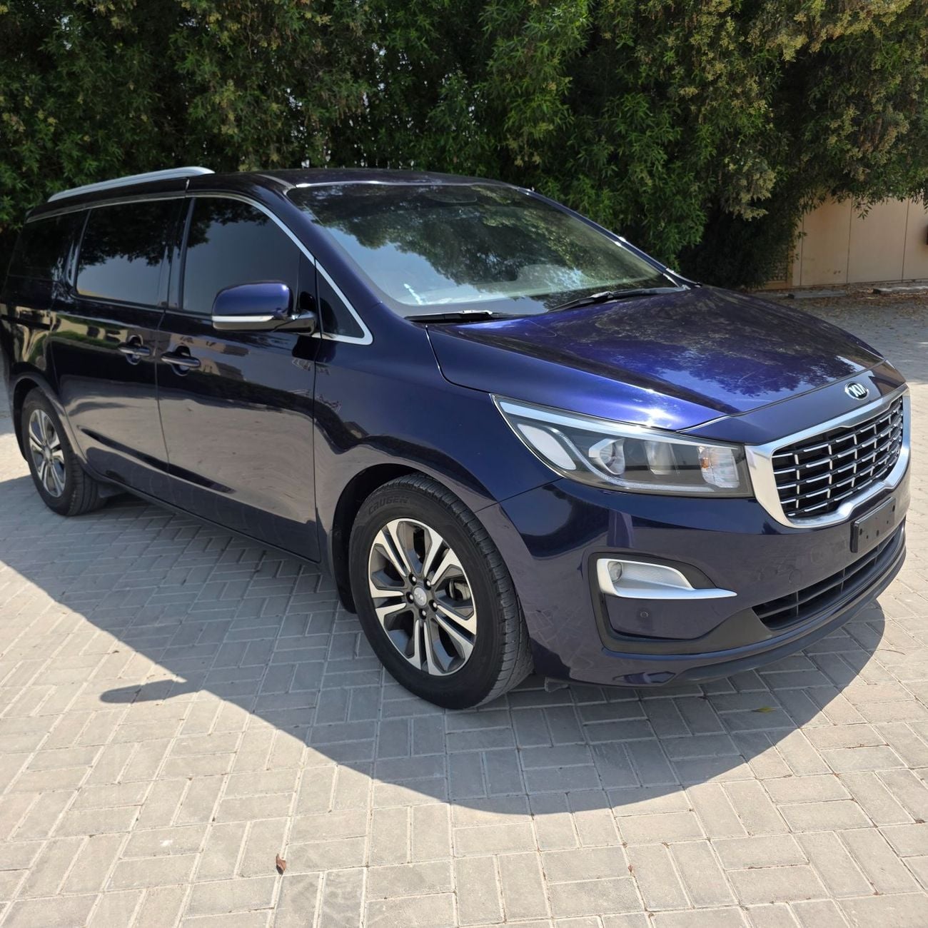 Kia Grand Carnival