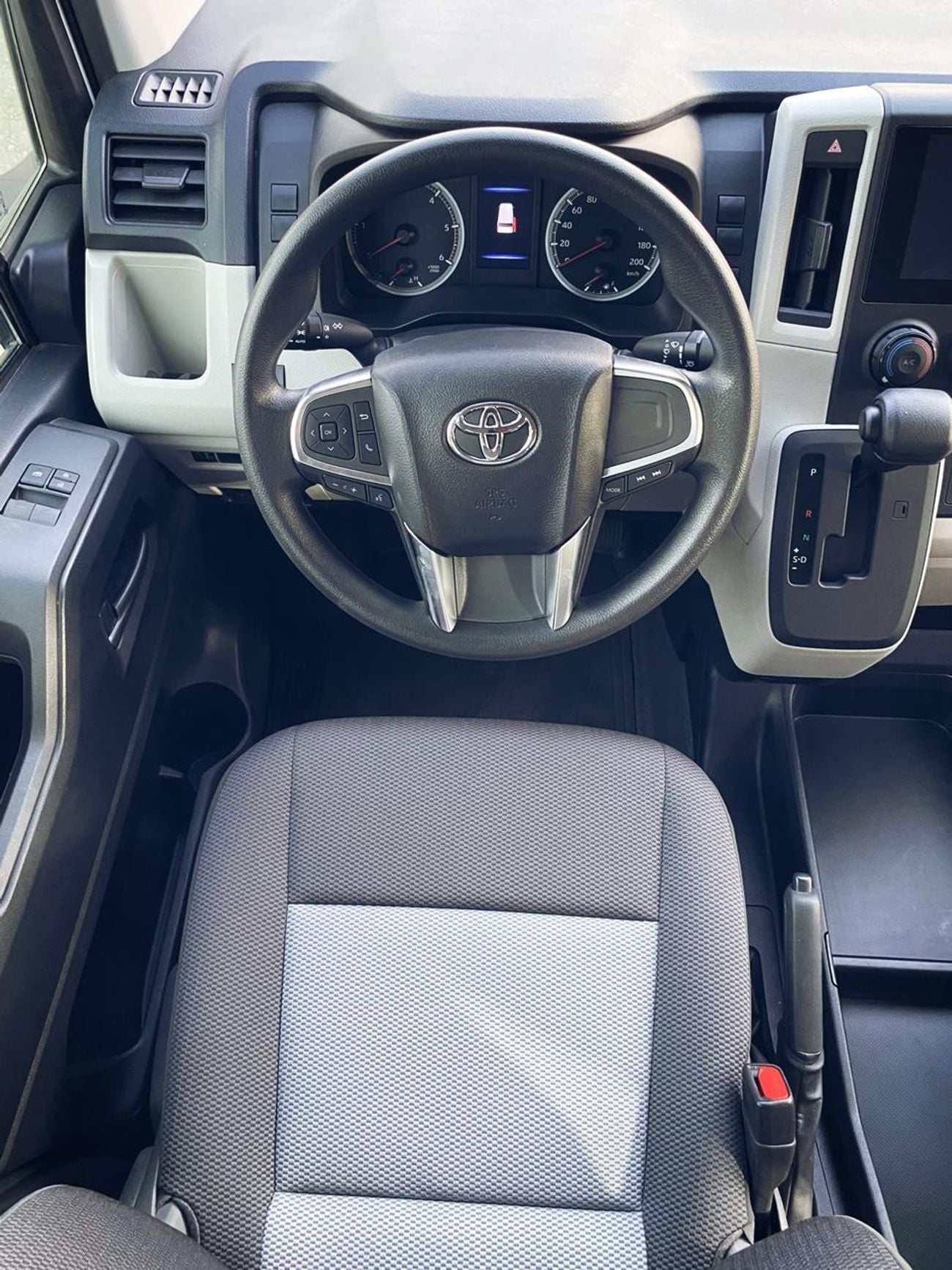 تويوتا هاياس Commuter 2.8L