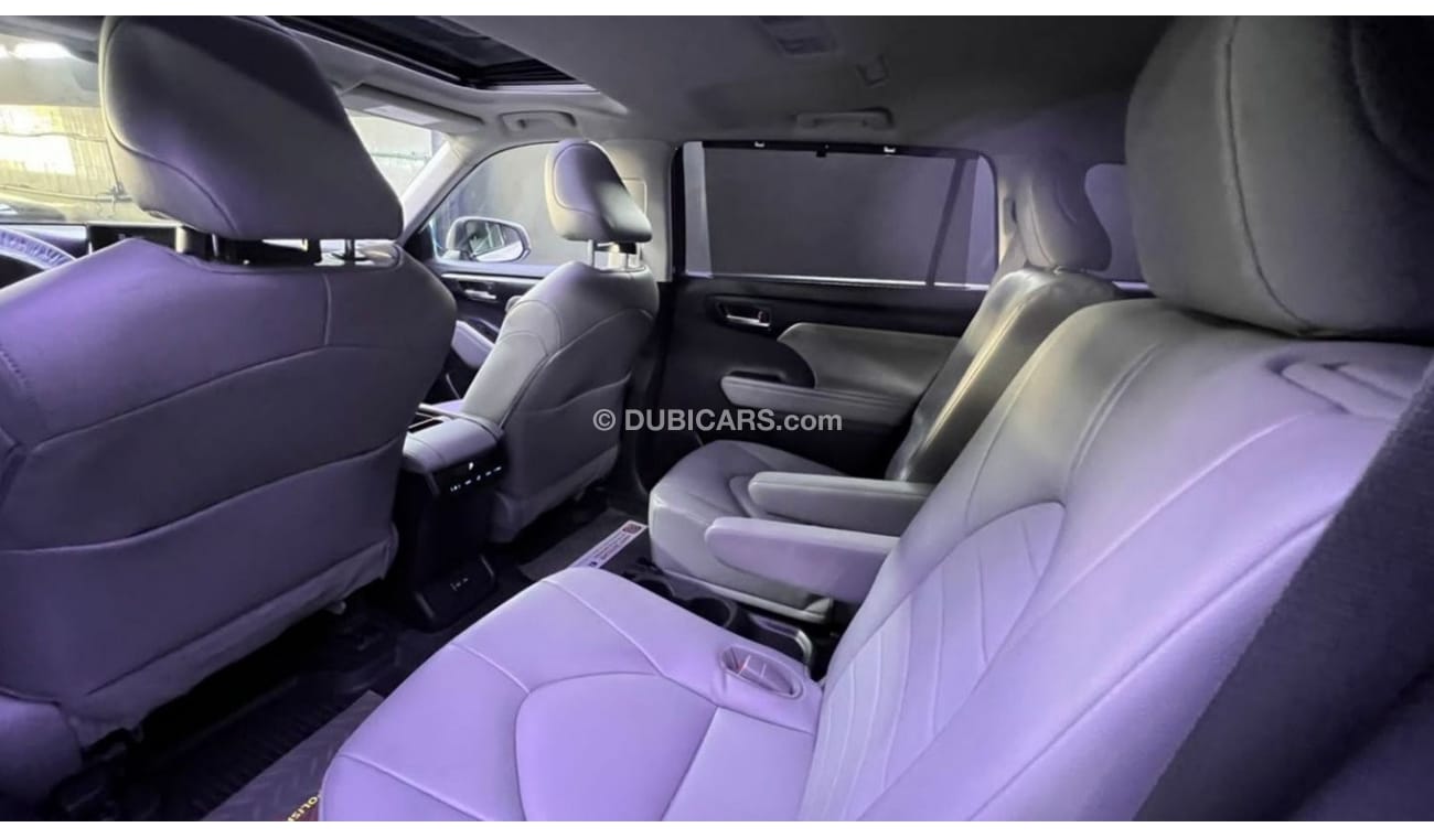 Toyota Highlander 2022 Toyota Highlander XLE AWD 4x4 Full Option Without Paint