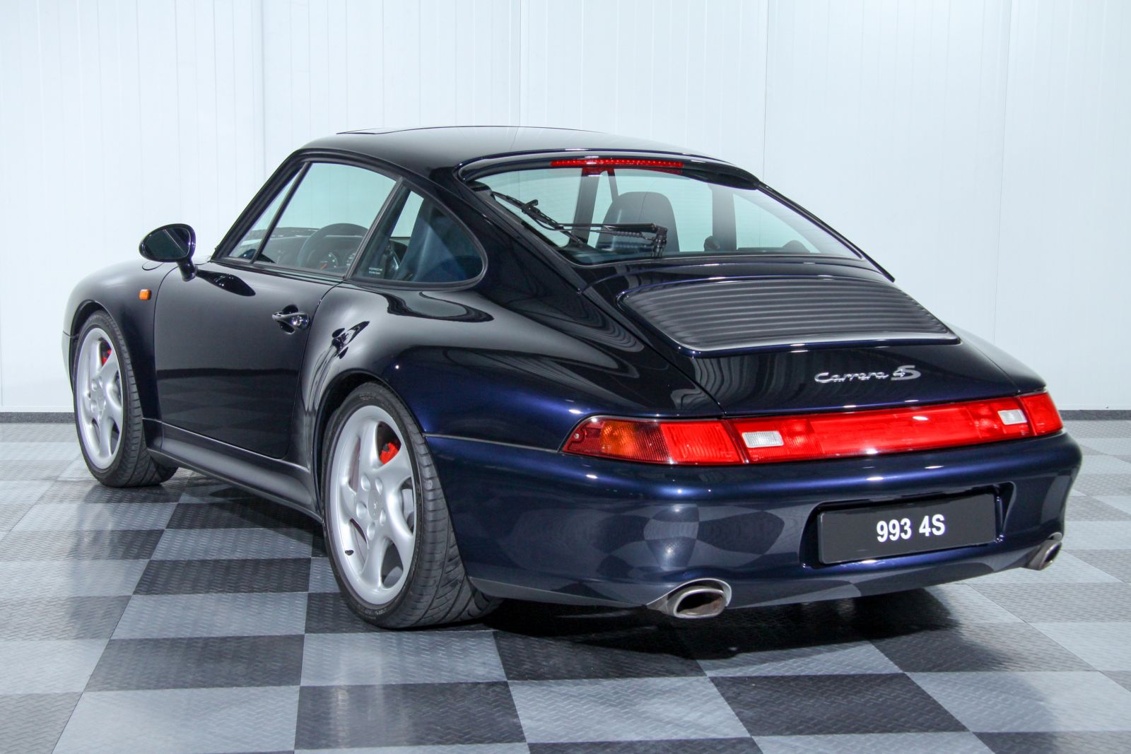 Porsche 993 exterior - Rear Right Angled