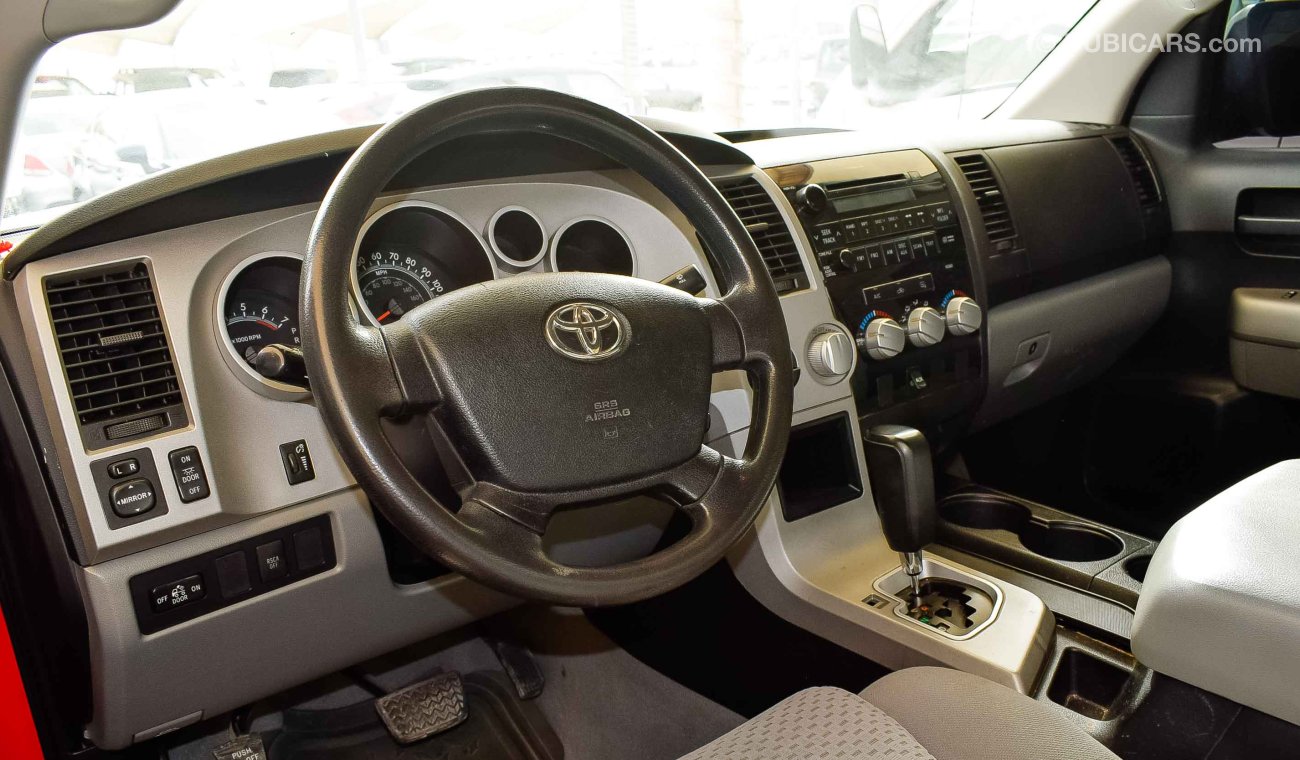 Toyota Tundra 5.7L V8 SR5 TRD