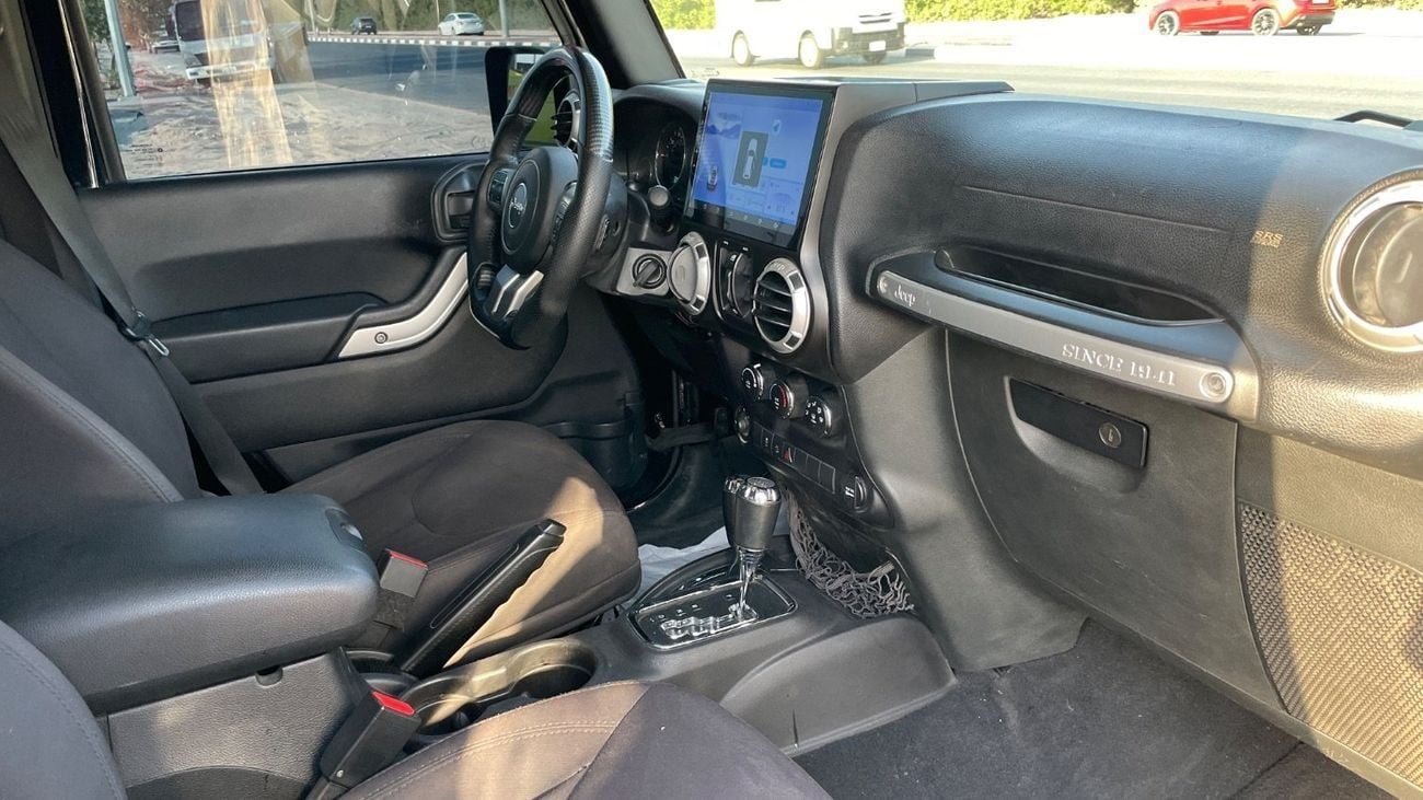 Jeep Wrangler Unlimited Big Bear 3.6L M/T