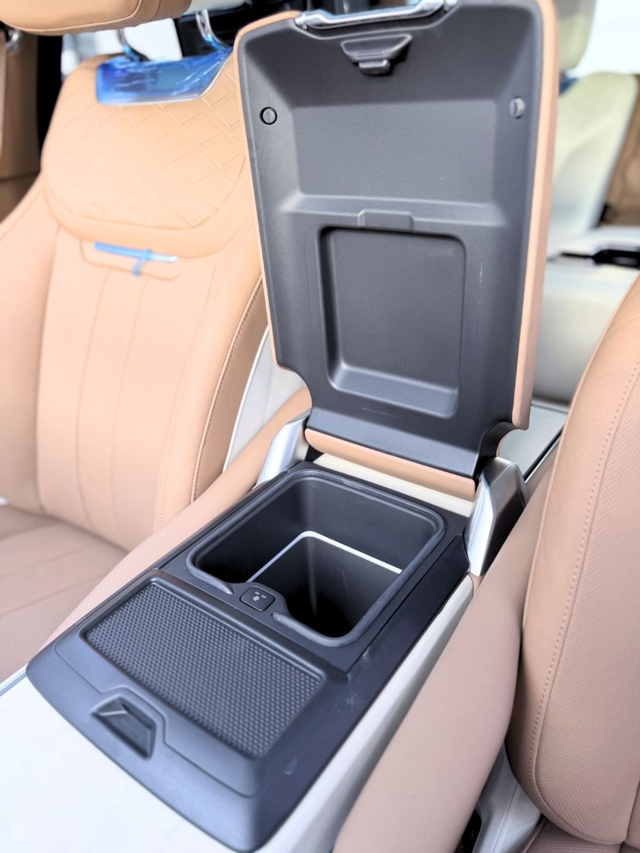 لاند روفر رينج روفر SV LWB P530