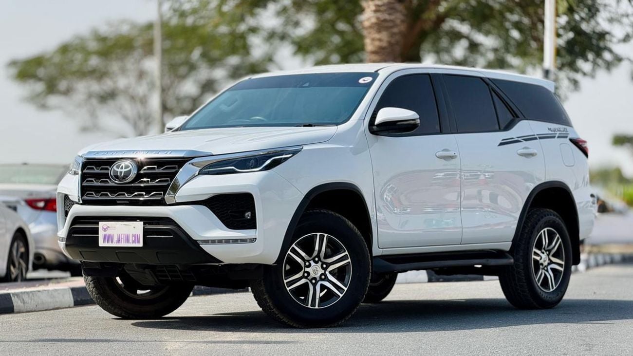 تويوتا فورتونر 2023 | 2.8L DIESEL ENGINE | AT | RHD | PUSH START ENGINE | PREMIUM LEATHER SEATS | DIGITAL ODOMETER