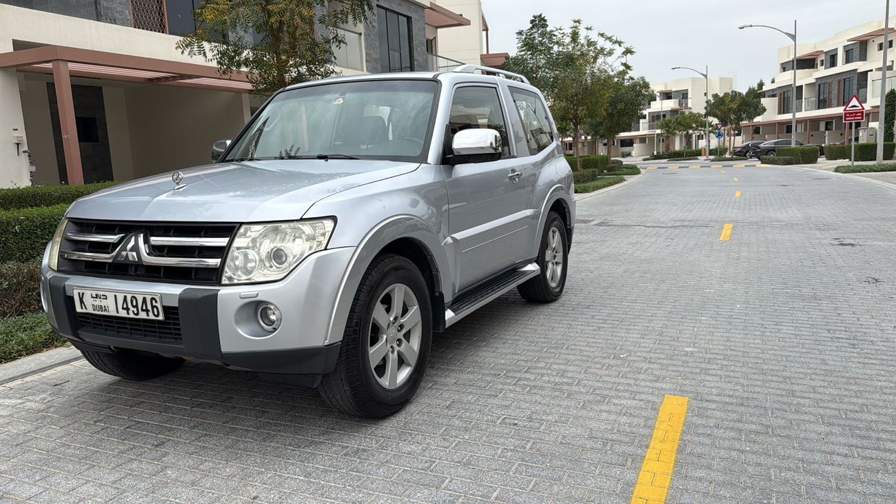 Mitsubishi Pajero GLS Highline 3.8L (241 HP)