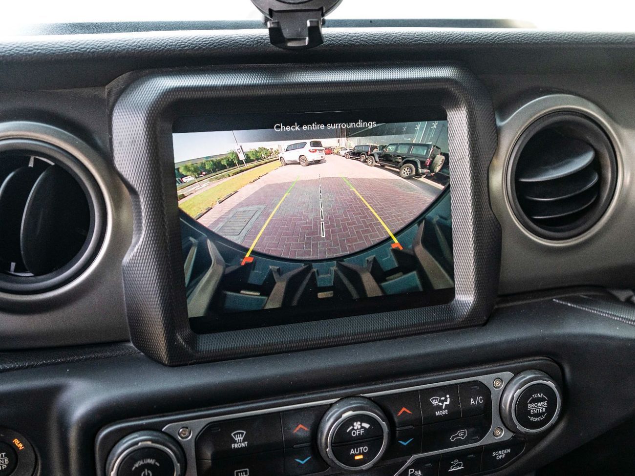Jeep Wrangler Sport S 3.6L A/T