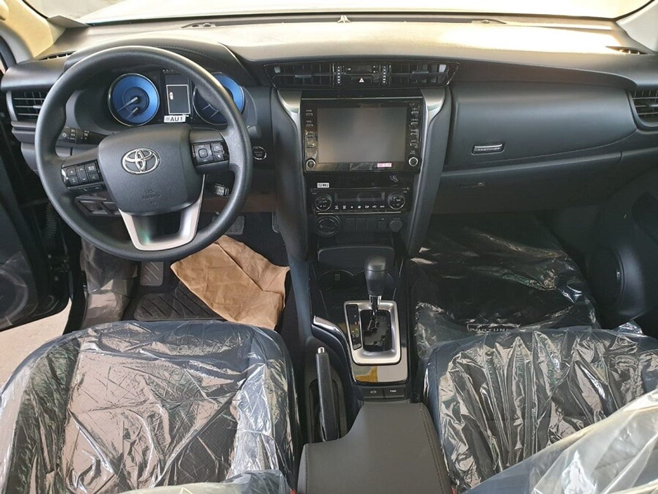 تويوتا فورتونر 2.7L (PETROL) SUV 4WD