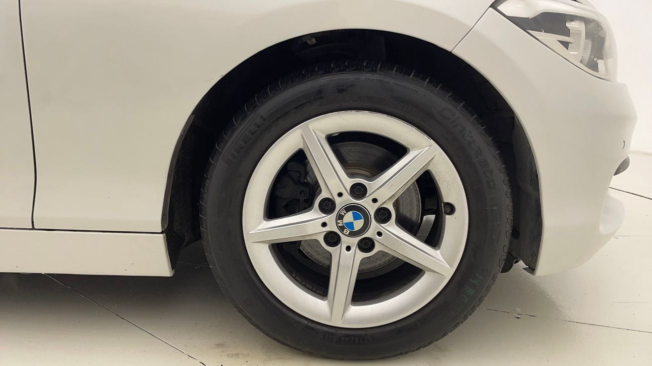 بي أم دبليو 120i EXECUTIVE 2 | بدون دفعة مقدمة | اختبار القيادة في المنزل