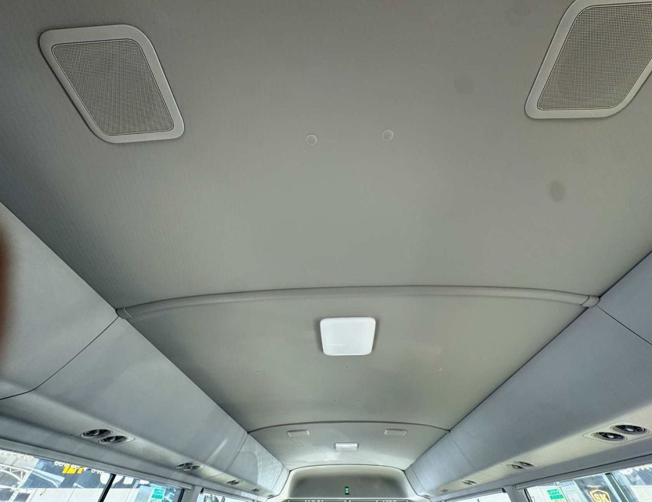 Toyota Coaster 4.2L V6 DIESEL 23 STR 4.2L V6 DIESEL | 23 STR M/T | AUTO FOLDING DOOR | REAR SEATS BELT (CODE # COD42A)
