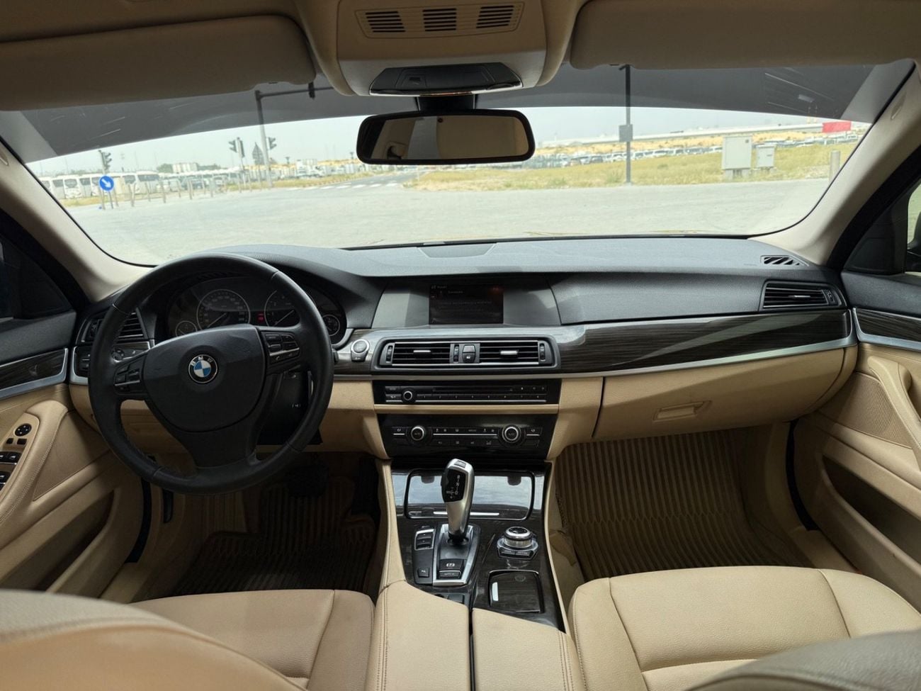 بي أم دبليو 520i Low 2.0L