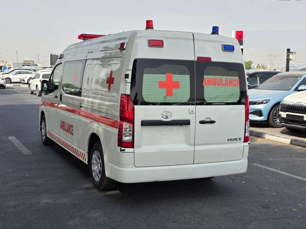 Toyota Hiace DLS - STD ROOF FUEL DIESEL ,ENGINE CAPACITY 2800 CC ,RIGHT HAND DRIVE ONLY FOR EXPORT