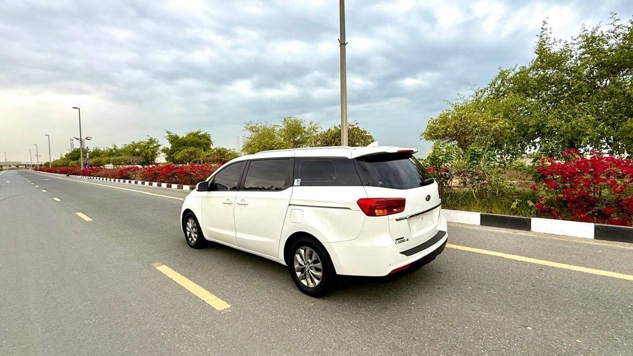 Kia Carnival EX 3.3L