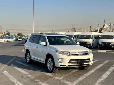 Toyota Highlander  2013 Toyota Highlander Hybrid 3.5L V6 - Rear Camera Leather Seat - Sunroof