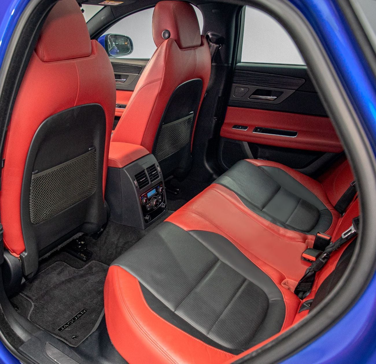 جاكوار XF S 3.0L Sedan