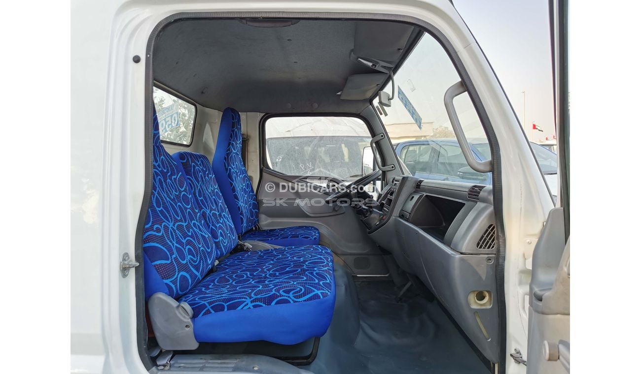 Mitsubishi Fuso Canter 4.2L, Diesel, Manual Grear Box, Front A/C, Dual Battery (LOT # 6452)