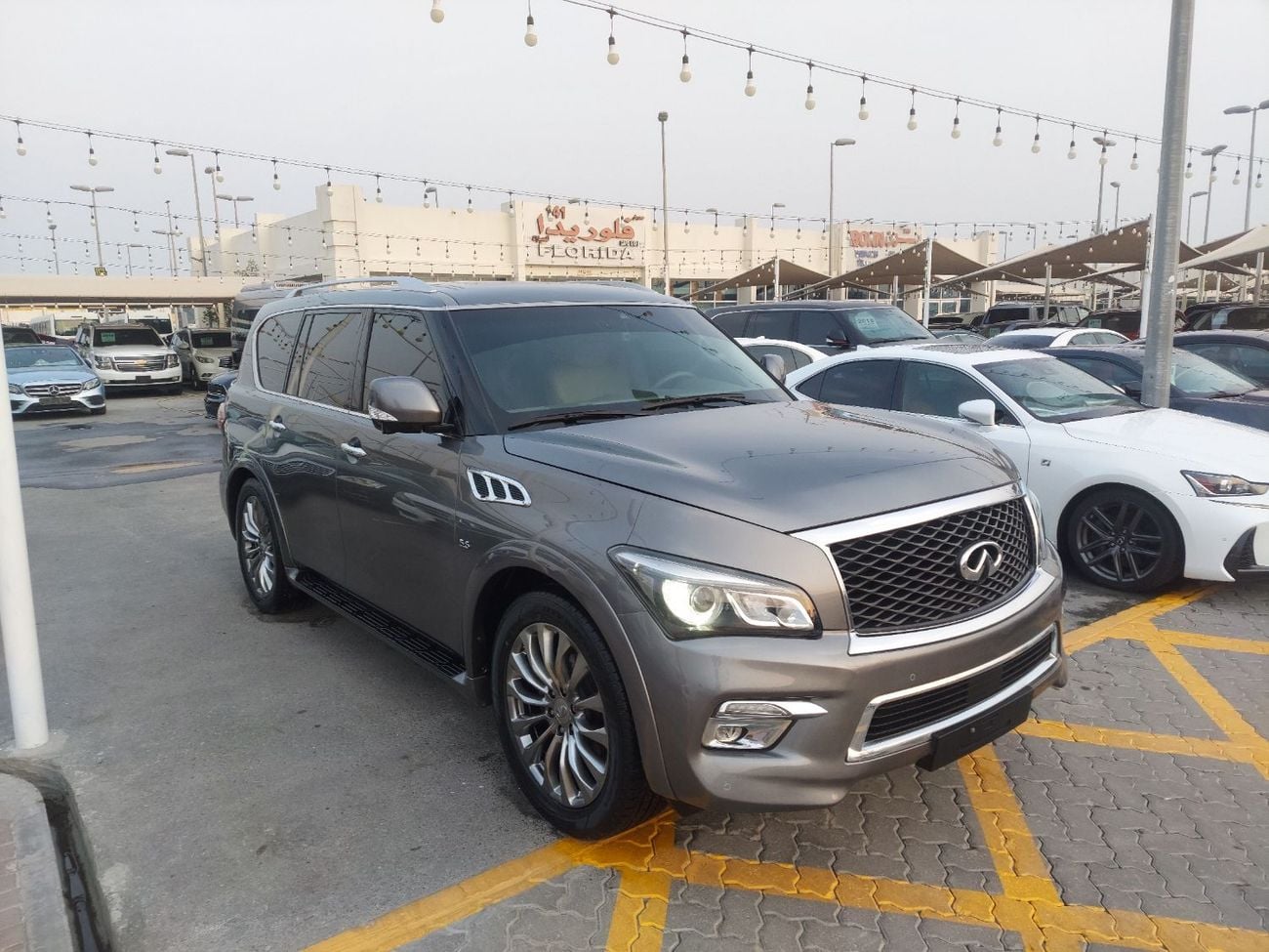 إنفينيتي QX80 LUXURY