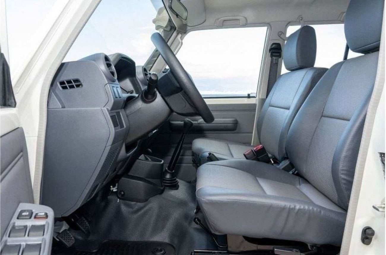 تويوتا لاند كروزر 70 TOYOTA LAND CRUISER LC76 HARDTOP 5DOOR 4.2L V6 DIESEL 2026