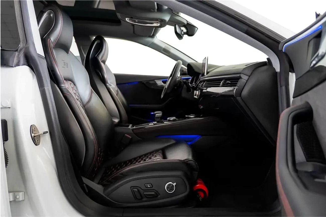 Audi RS5 STANDARD