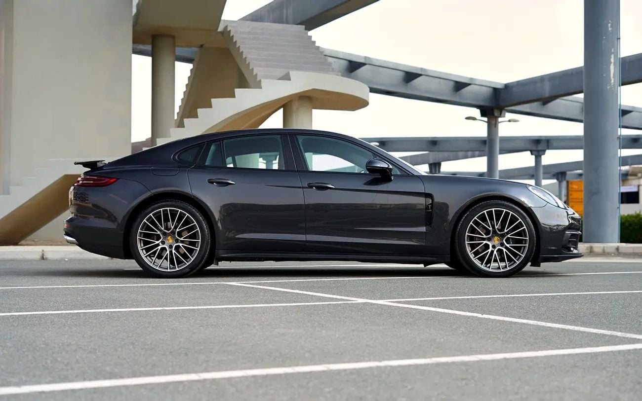 Porsche Panamera 4