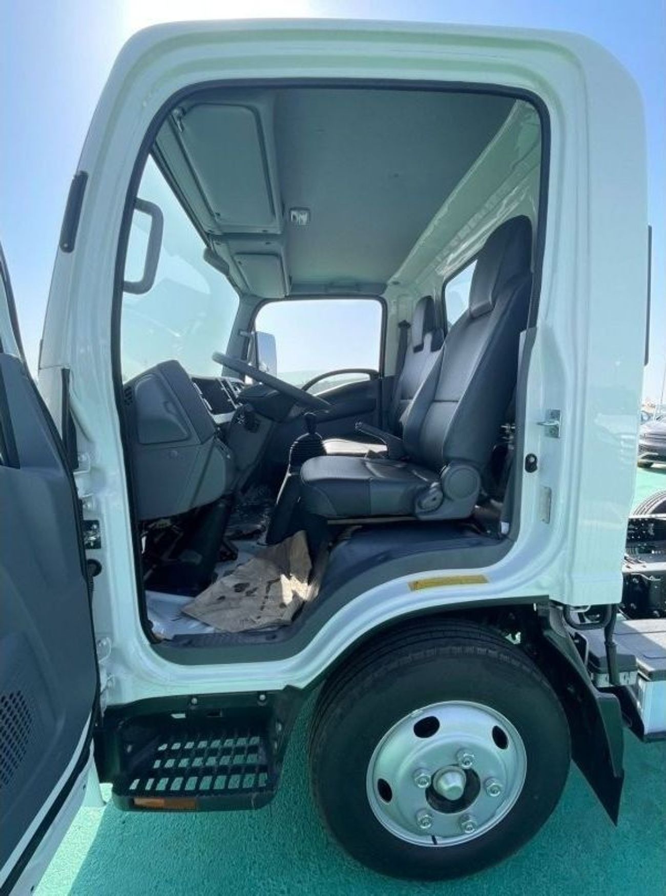 Isuzu NPR Isuzu NMR // 3 ton / model 2025