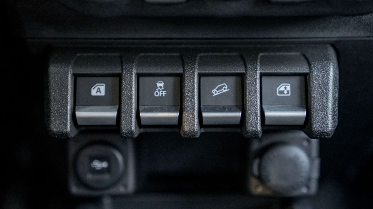 سوزوكي جيمني GLX     MT 1.5