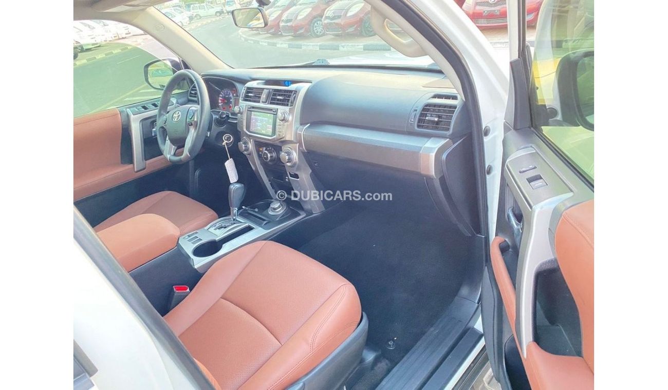 Toyota 4Runner 2017 TOYOTA 4 RUNNER SR5 / MID OPTION