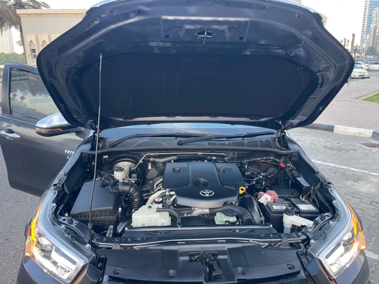 تويوتا هيلوكس SR5 FULL OPTION EXPORT FROM AUSTRALIA