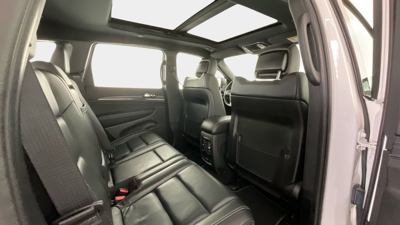 جيب جراند شيروكي 3.6 80TH ANNIVERSARY 4WD AUTO | شامل الضمان | 0 ﺪﻔﻋﺓ ﺃﻮﻟﻯ