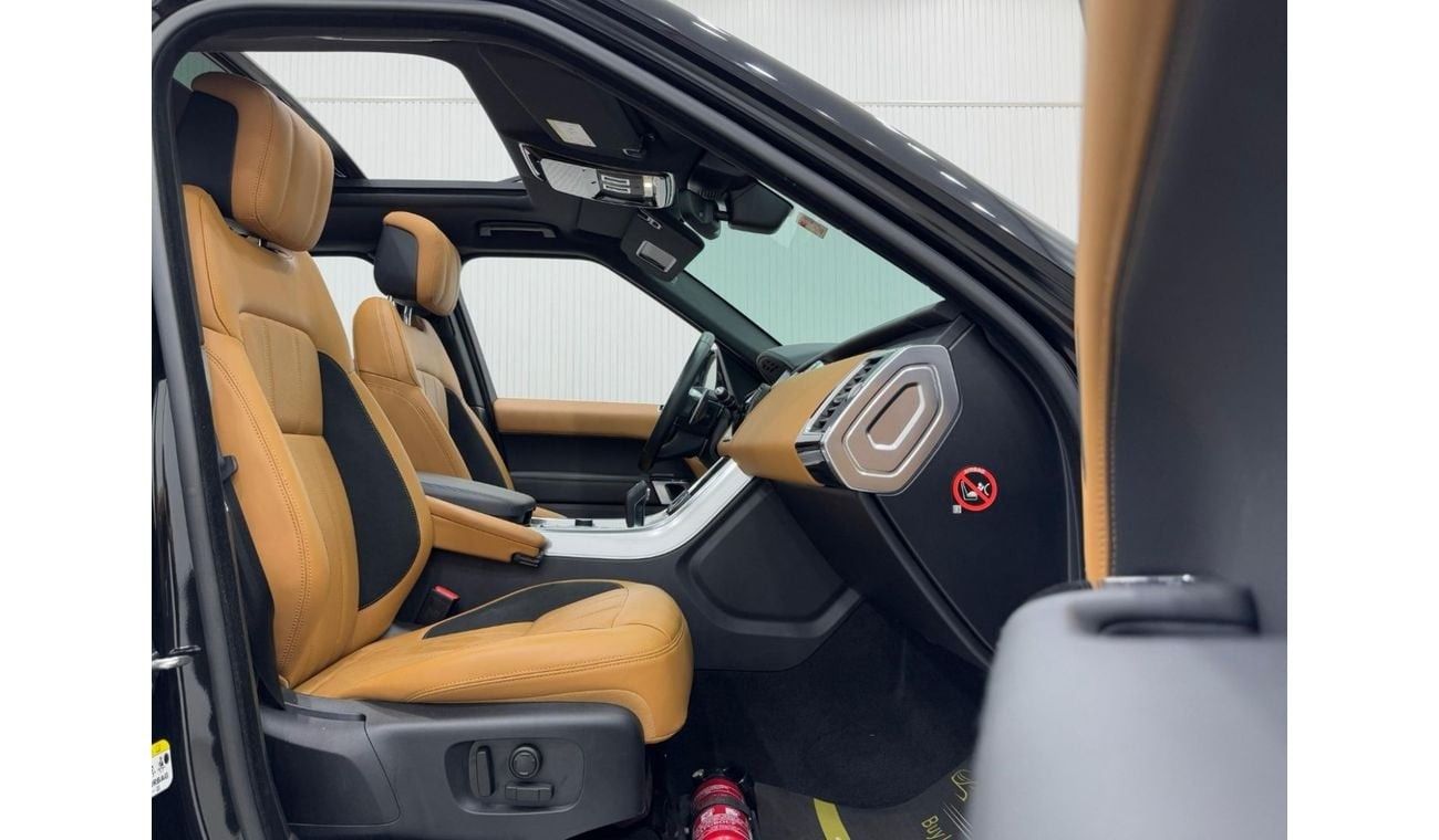 Land Rover Range Rover Sport HSE 3.0L (340 HP) 2019 Range Rover Sport HSE, 1 Year Warranty, Full Service History, GCC