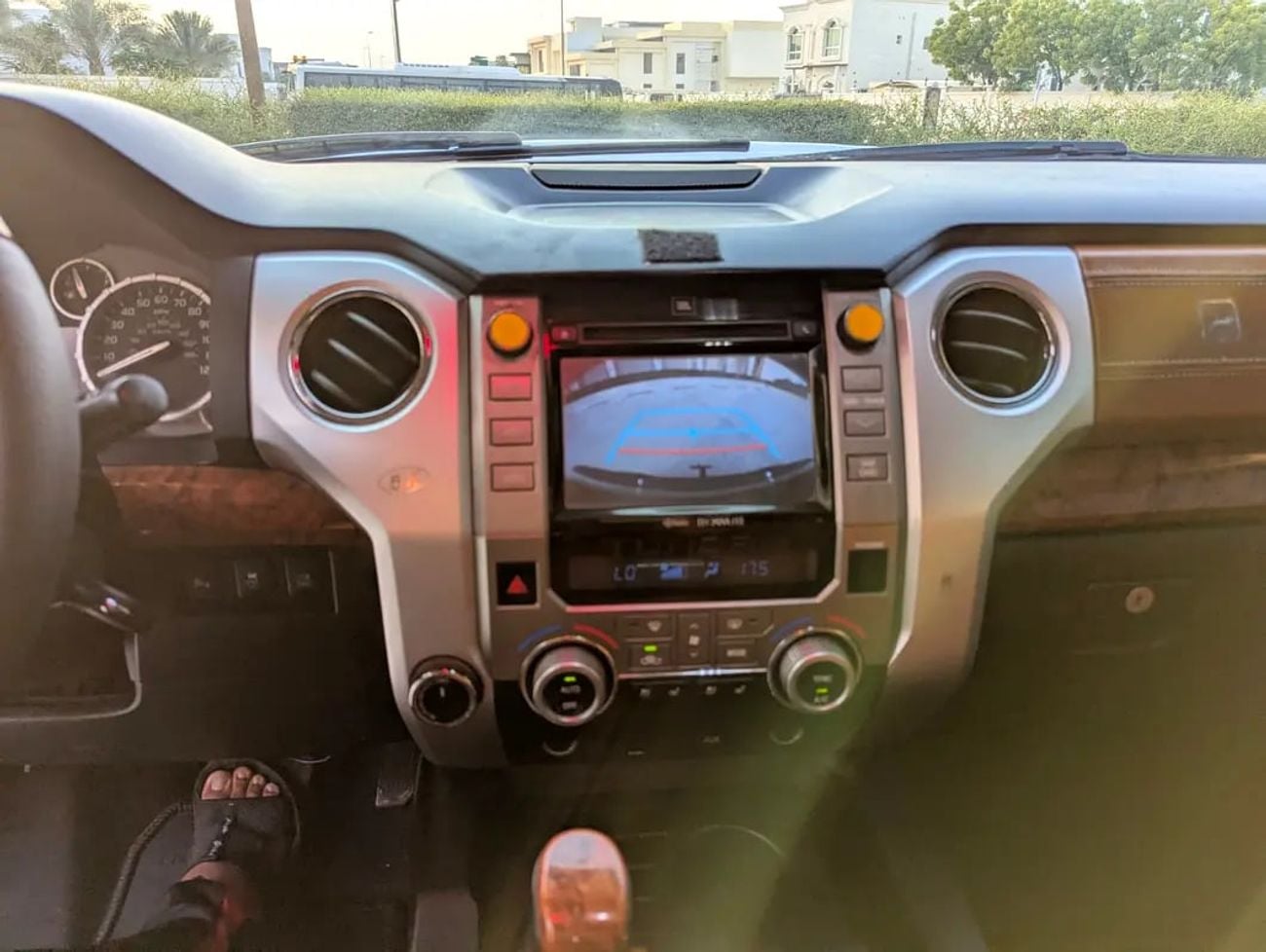 تويوتا تاندرا 4Wd Truck Sr5 White 5.7L V8 Excellent Condition