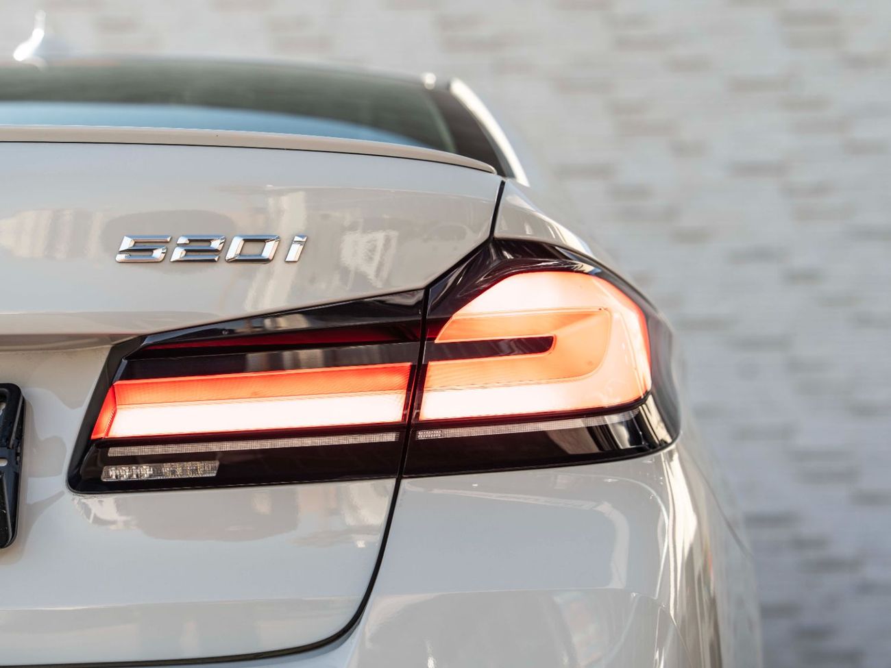 بي أم دبليو 520i M Sport Comfort 2.0L