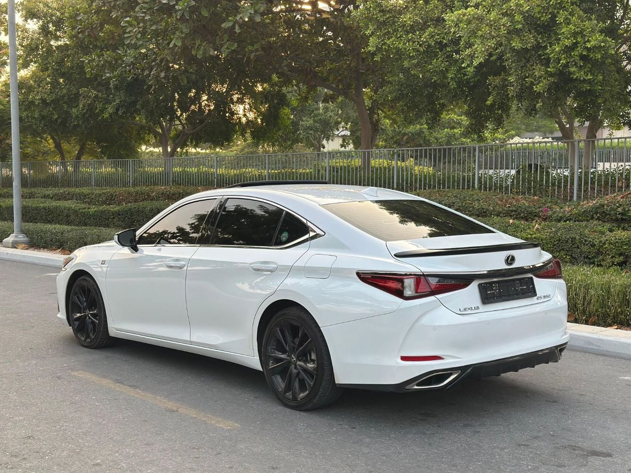 لكزس ES 350 F SPORT