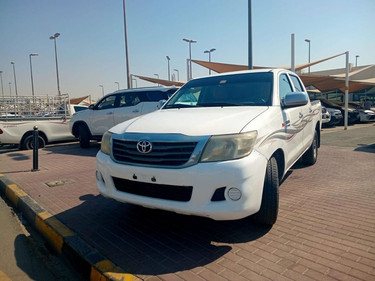 تويوتا هيلوكس DC 2.7L 2WD PETROL MANUAL TRANSMISSION