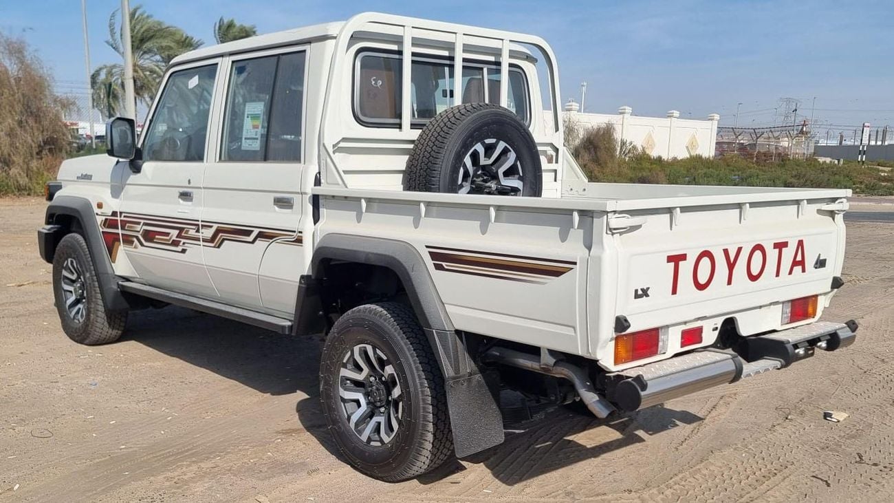 Toyota Land Cruiser Pick Up LC79 DC 2.8L Z Turbo-Diesel AT 2024YM [AVAILABLE IN WHITE & BEIGE COLOR]