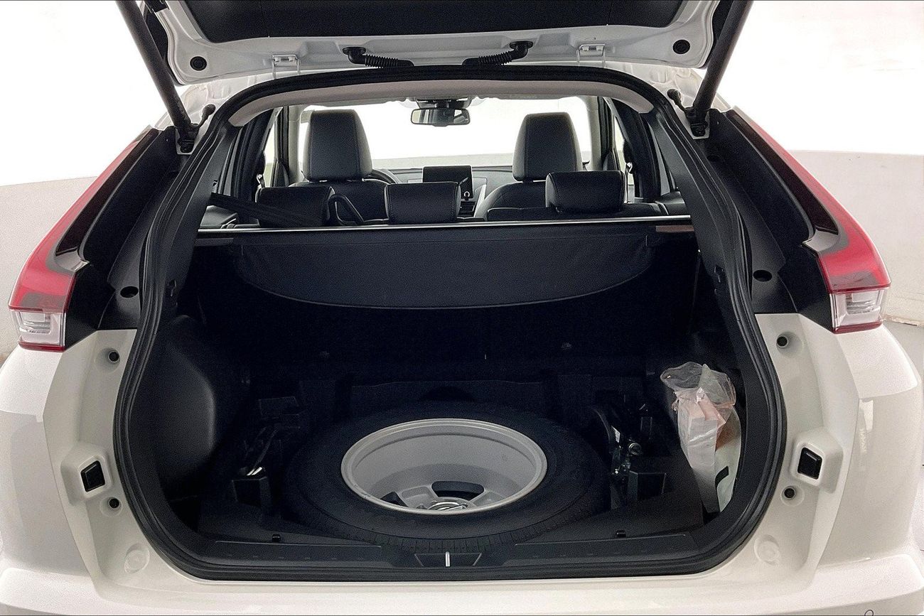 نيسان إكستيرا Titanium | ضمان مجاني لمدة عام | 0 دفعة أولى