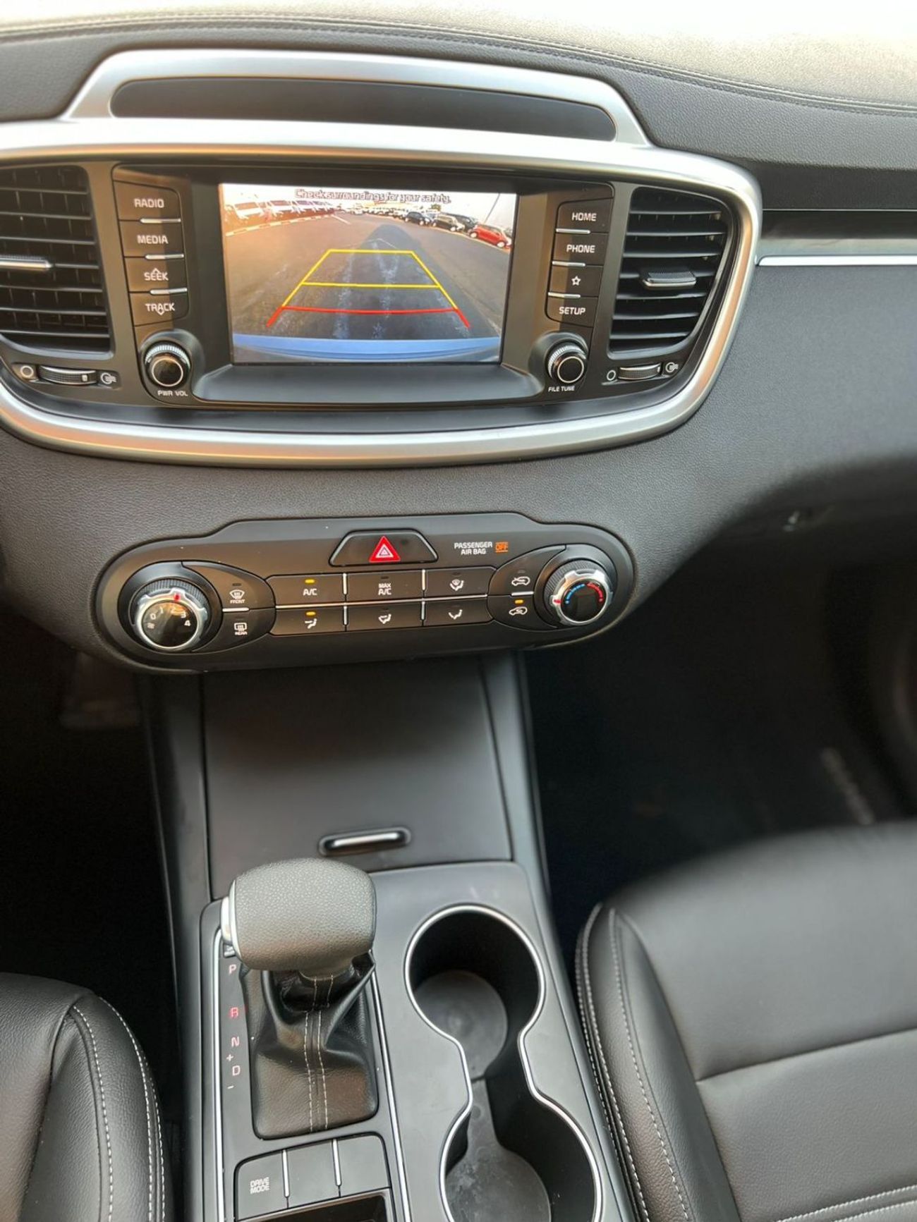 Kia Sorento 2019 Kia Sorento GDI MidOptio -2.4L - V4 - Rear Camera - 7 Seats - Leather Seat