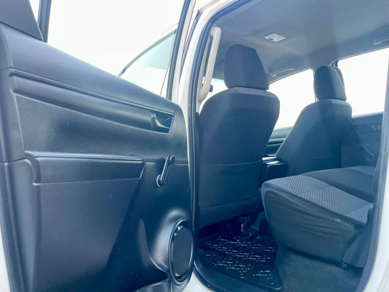 تويوتا هيلوكس 2019 Toyota Hilux GL 2.7L V4 - AWD 4x4 - Patrol Automatic - 149,000 km