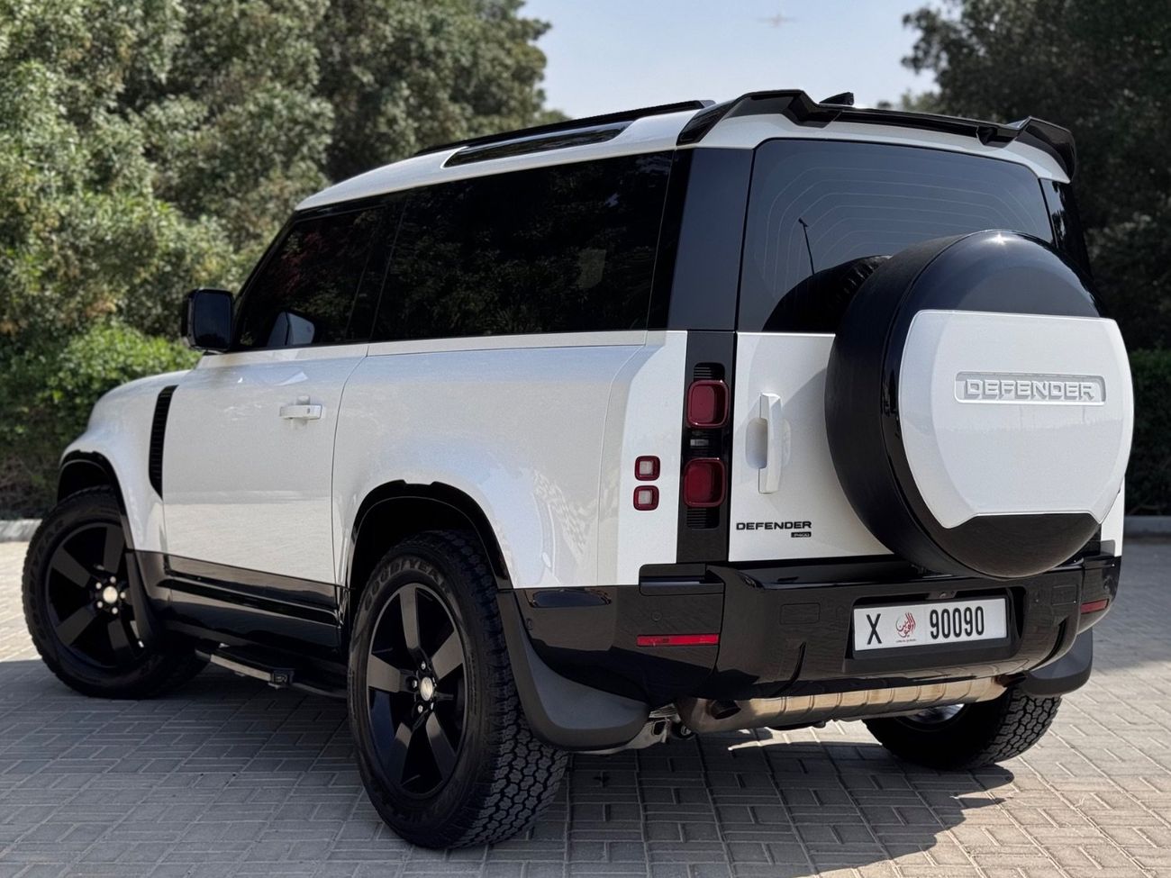 لاند روفر ديفندر P400 90 SE 3.0L (5 Seater)