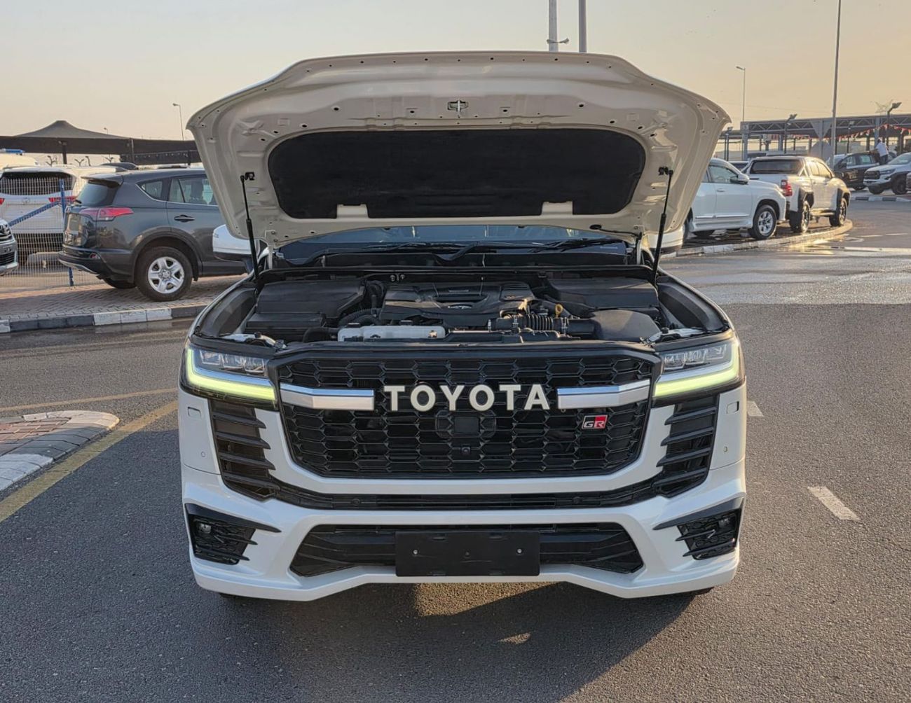 Toyota Land Cruiser LC300 ,RIGHT HAND DRIVE DIESEL ,4.5 LITER ,FULL OPTION  ,WITH G.R KIT