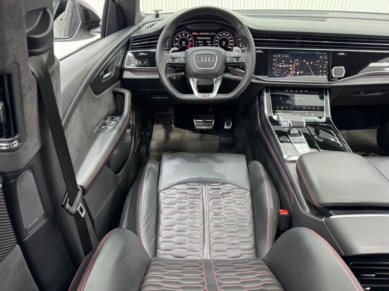 أودي RSQ8 Std 4.0L 2020 Audi Q8 RS, 1 Year Warranty+ Agency Service Pack, Full Service History, GCC